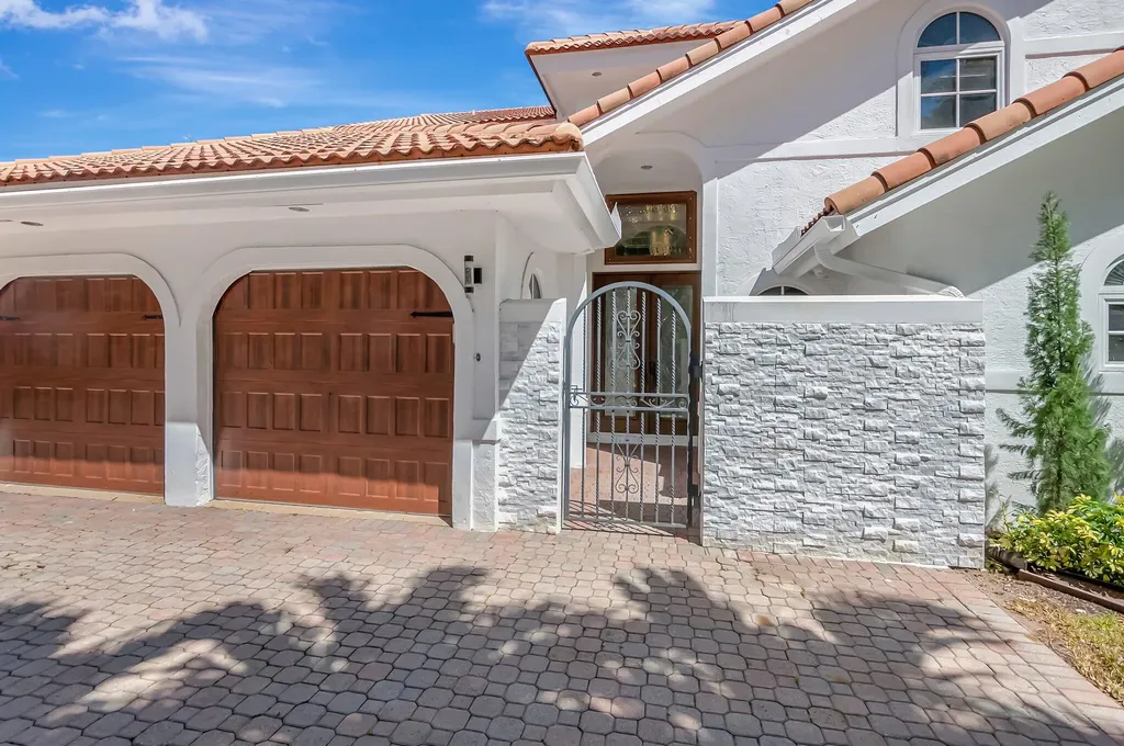 930 N Parkside Circle Circle N Boca Raton FL 33486