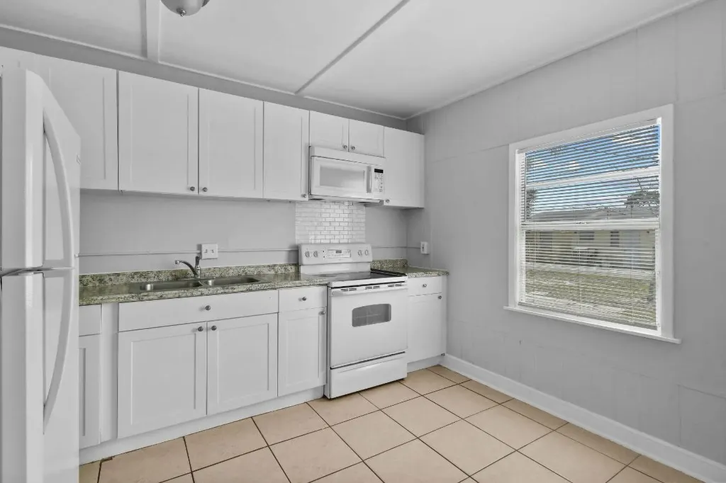 652 Bayberry Drive Lake Park FL 33403