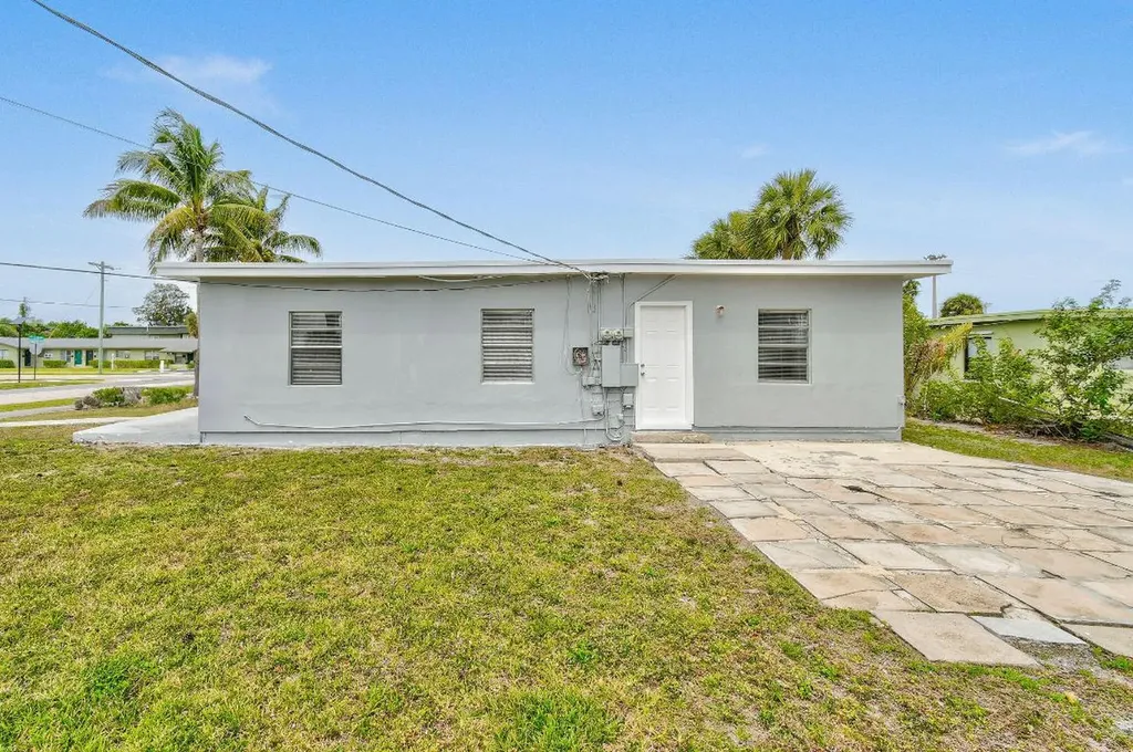 652 Bayberry Drive Lake Park FL 33403