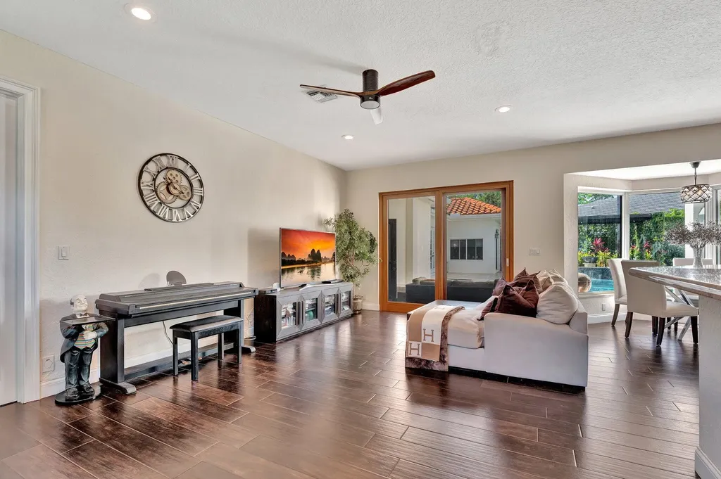 6131 NW 30th Avenue Boca Raton FL 33496