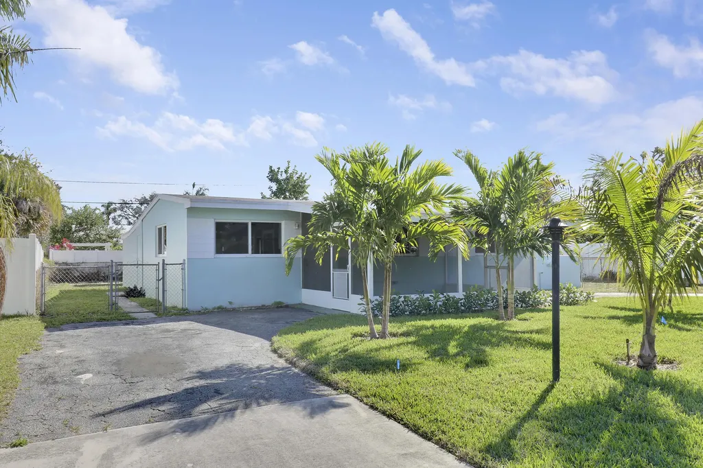 18975 SE Homewood Avenue Jupiter FL 33469