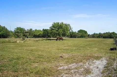 6105 Carlton Road Port St Lucie FL 34987