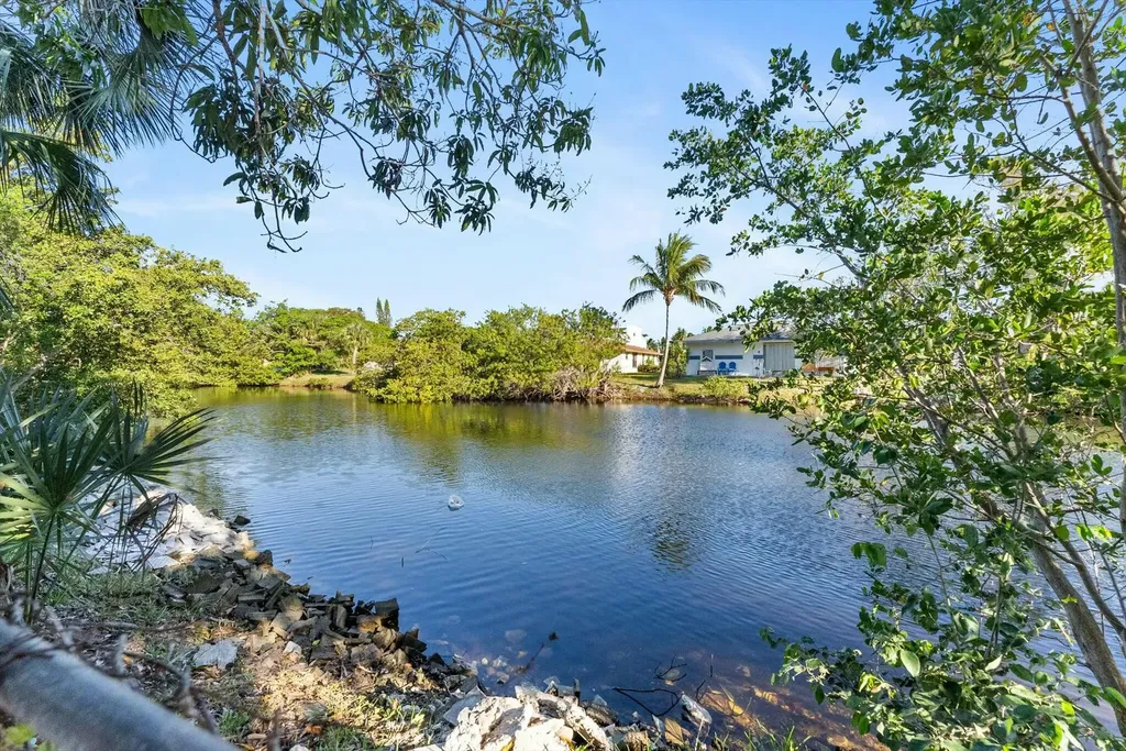 157 NE 6th Court Deerfield Beach FL 33441
