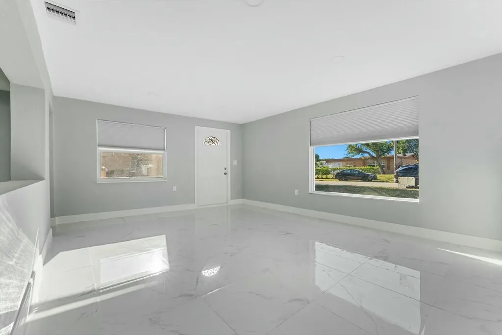 157 NE 6th Court Deerfield Beach FL 33441