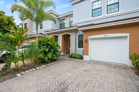 214 E Chrystie Circle Delray Beach FL 33484