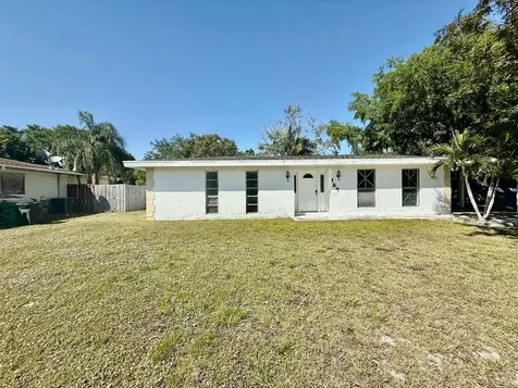 129 NE Tunison Avenue Port St Lucie FL 34983