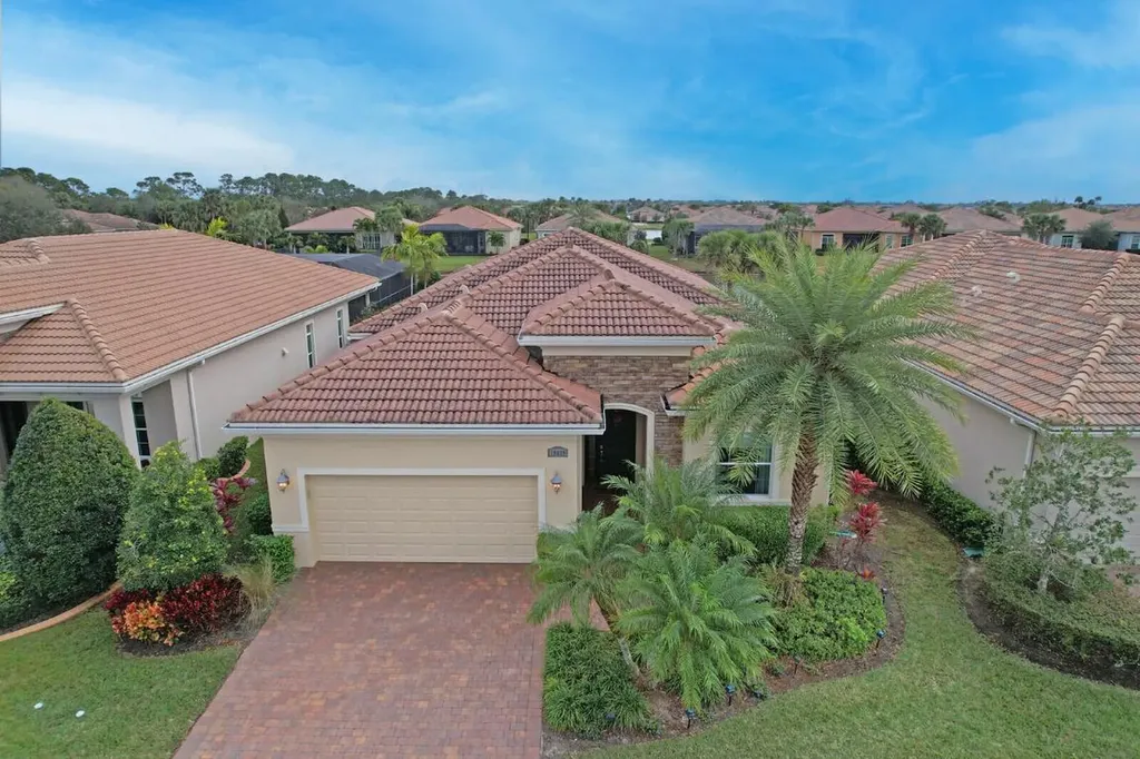 18029 SW Cosenza Way Port St Lucie FL 34986