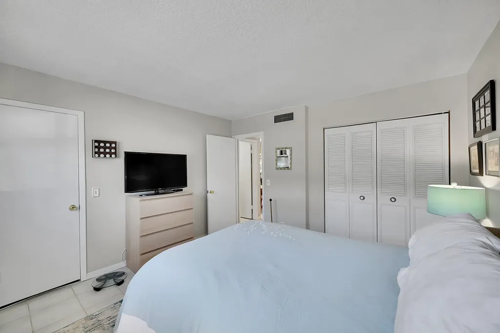 632 Snug Harbor Drive Boynton Beach FL 33435