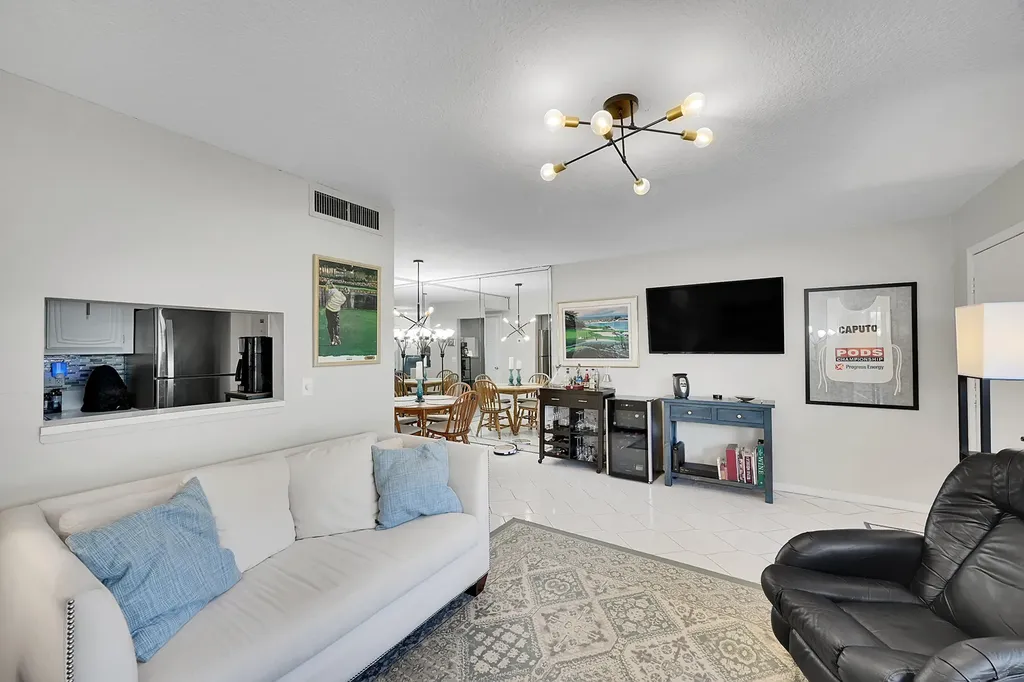 632 Snug Harbor Drive Boynton Beach FL 33435
