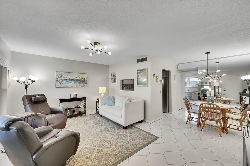 632 Snug Harbor Drive Boynton Beach FL 33435
