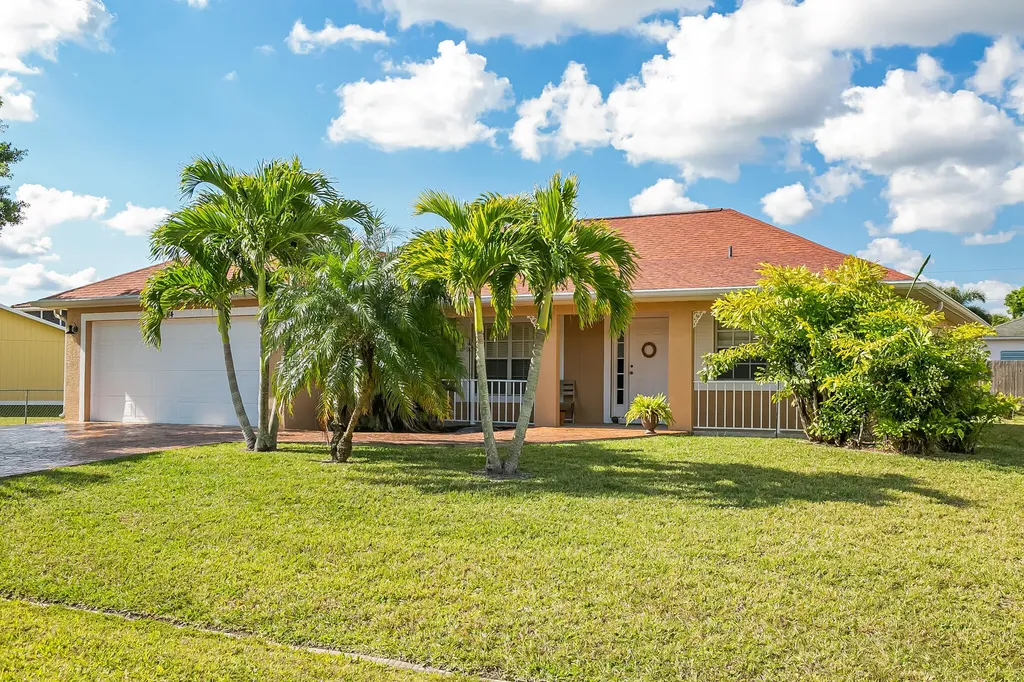 364 SW Aero Circle Port St Lucie FL 34953