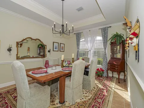 5873 Pine Ridge Circle Vero Beach FL 32967