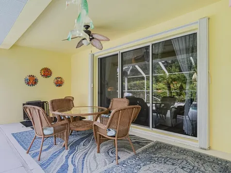 5873 Pine Ridge Circle Vero Beach FL 32967