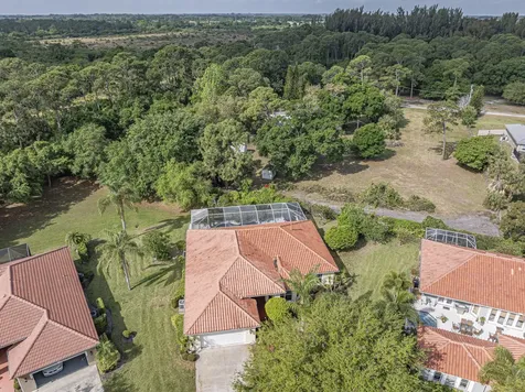 5873 Pine Ridge Circle Vero Beach FL 32967