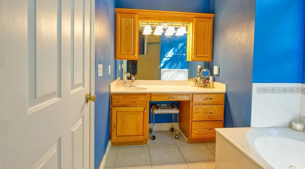 2312 SW Kent Circle Port St Lucie FL 34953