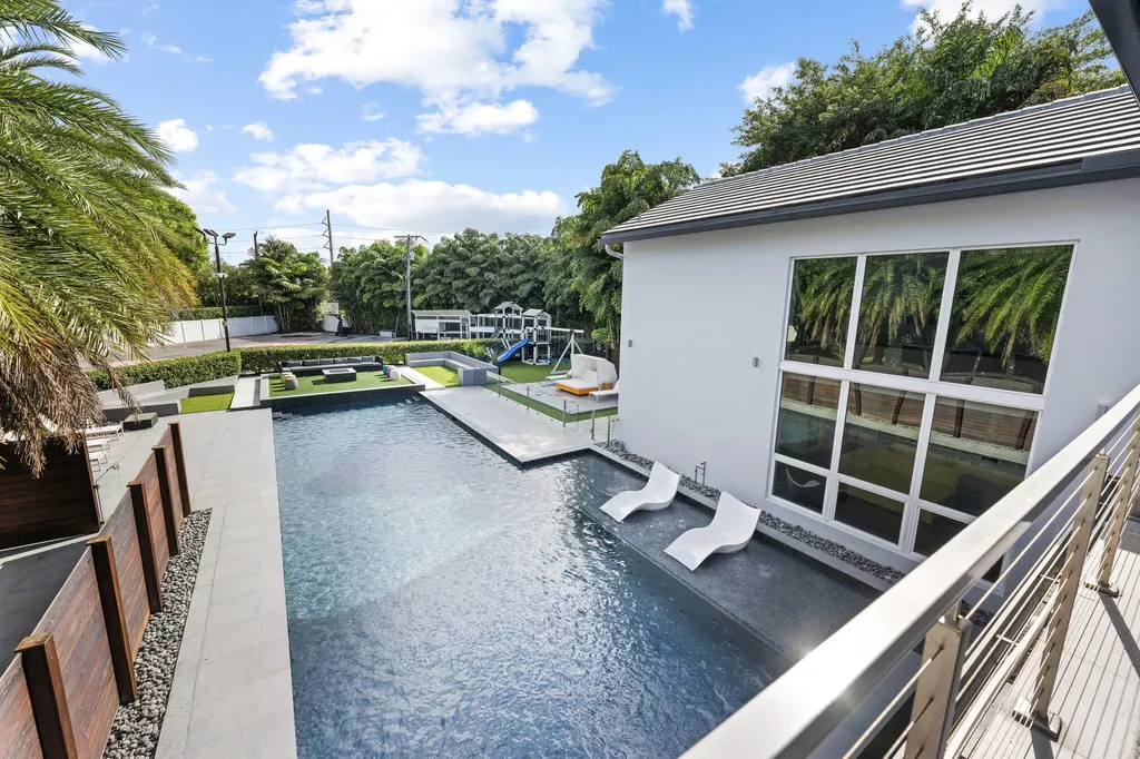 7047 San Sebastian Circle Boca Raton FL 33433