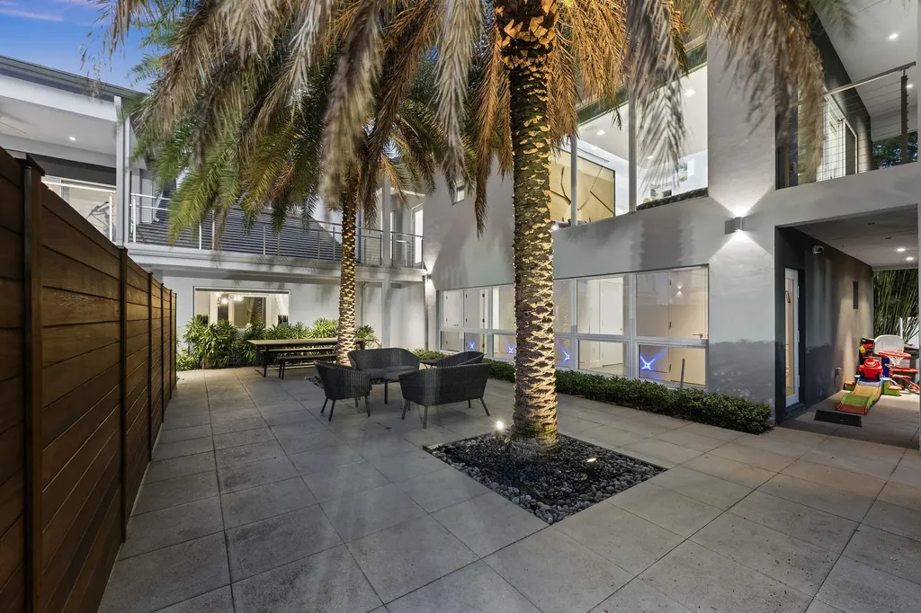 7047 San Sebastian Circle Boca Raton FL 33433
