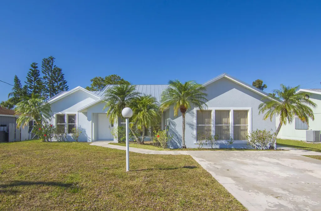 6504 Coquina Avenue Fort Pierce FL 34951
