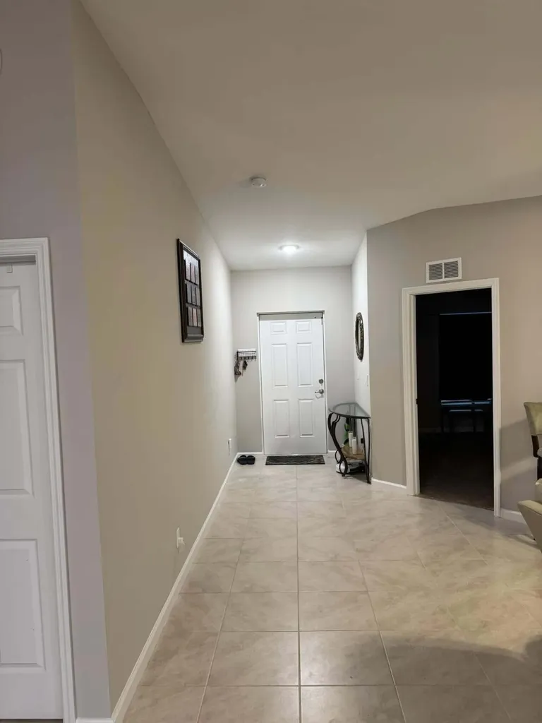 425 NW Hutchins Street Port St Lucie FL 34983