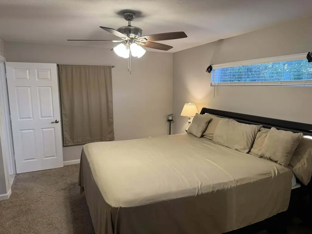 425 NW Hutchins Street Port St Lucie FL 34983
