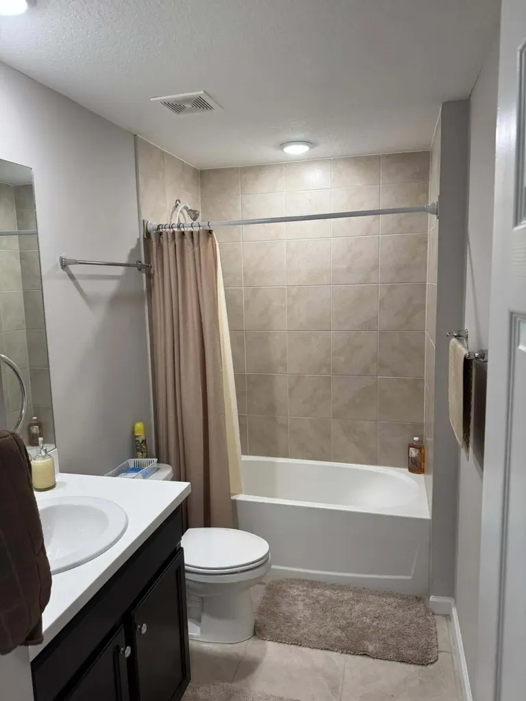 425 NW Hutchins Street Port St Lucie FL 34983