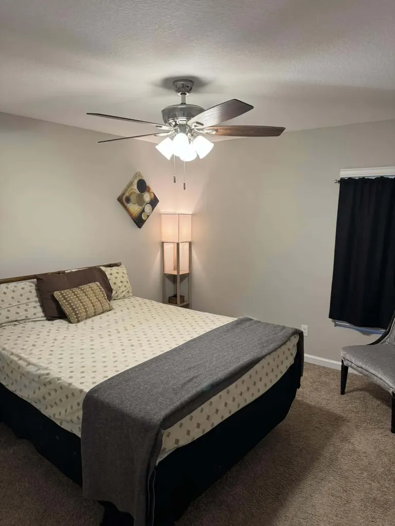425 NW Hutchins Street Port St Lucie FL 34983