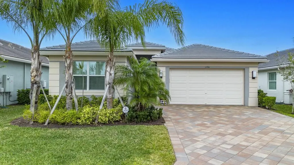 11994 SW Bristol Bay Drive Port St Lucie FL 34987