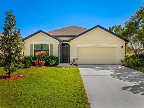 6229 NW Regent Street Port St Lucie FL 34983