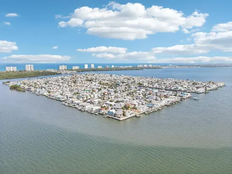 307 Nettles Boulevard Jensen Beach FL 34957