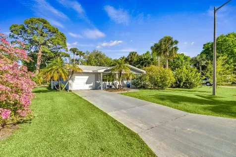 1946 5th Court Vero Beach FL 32960