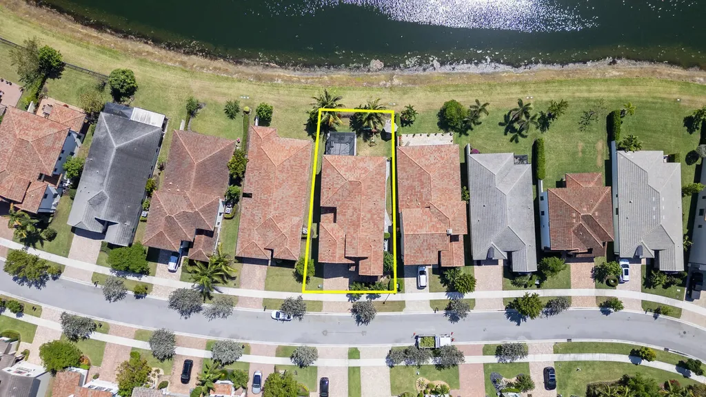 8451 Grand Prix Lane Boynton Beach FL 33472