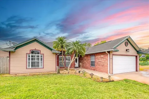 1490 SW Hackensack Avenue Port St Lucie FL 34953