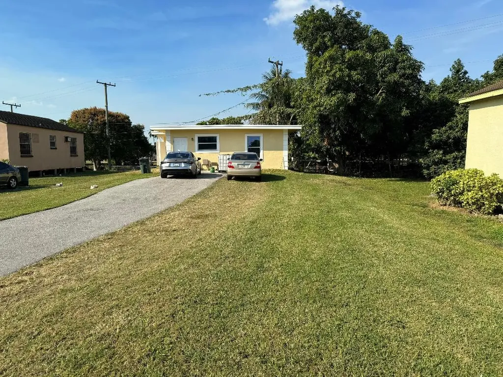 648 SE 2nd Street Belle Glade FL 33430