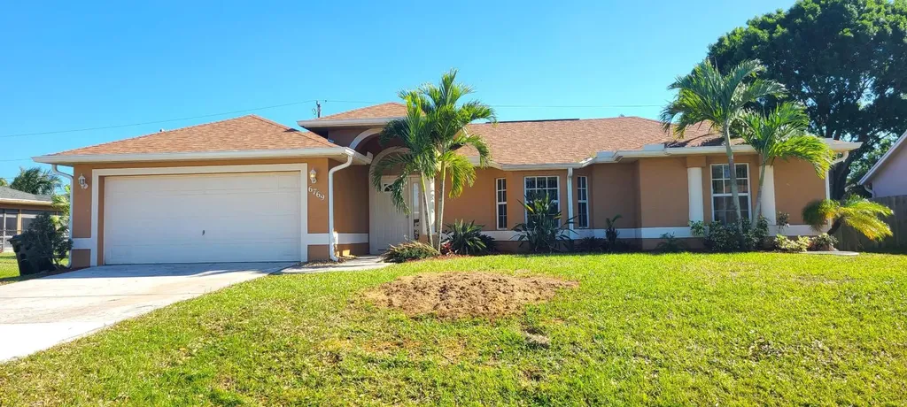 6769 NW Abigail Avenue Port St Lucie FL 34983