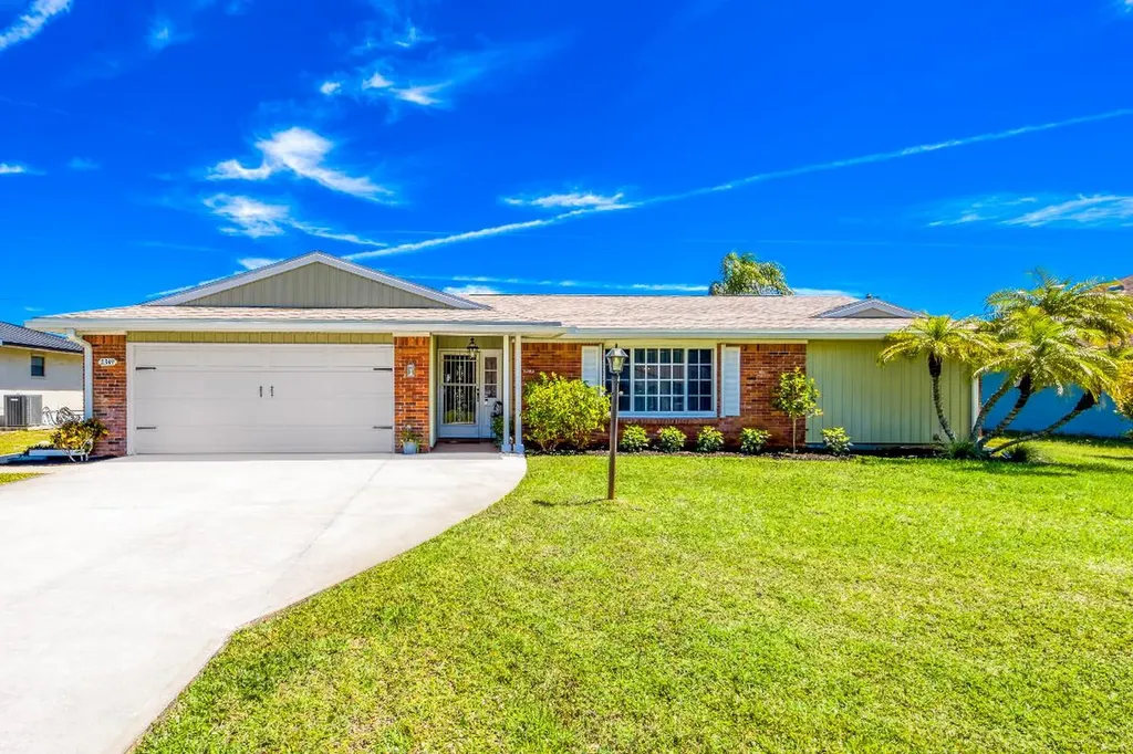 2349 SE Bordeaux Court Port St Lucie FL 34952