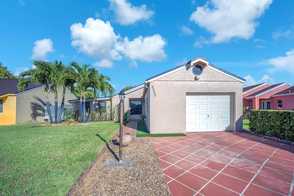 2411 SW 84th Terrace Miramar FL 33025