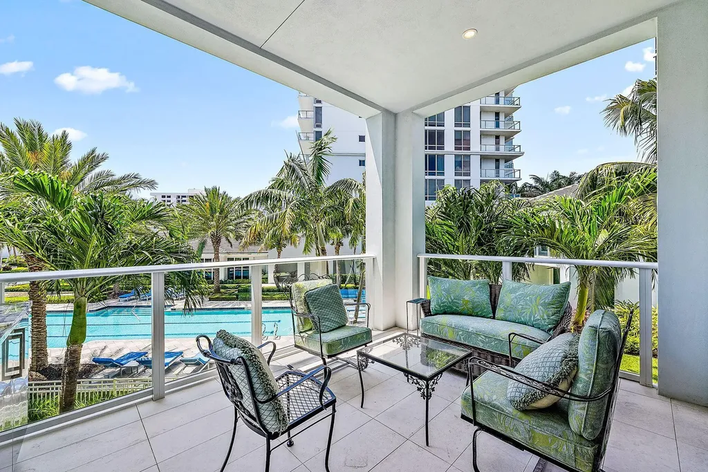 110 Water Club Court N North Palm Beach FL 33408