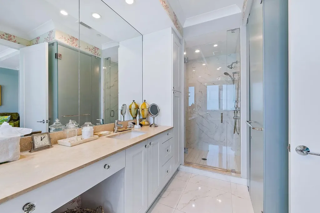 110 Water Club Court N North Palm Beach FL 33408