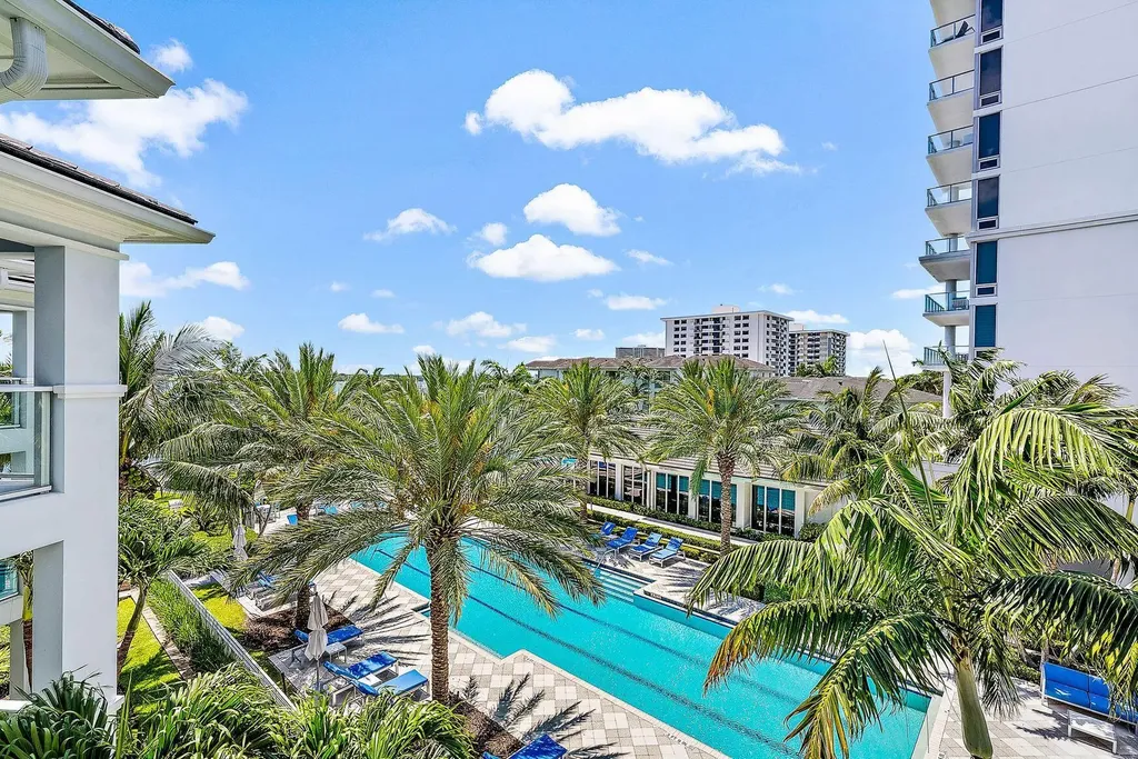 110 Water Club Court N North Palm Beach FL 33408