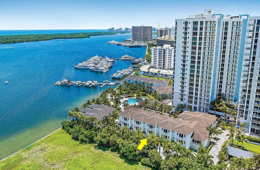 110 Water Club Court N North Palm Beach FL 33408