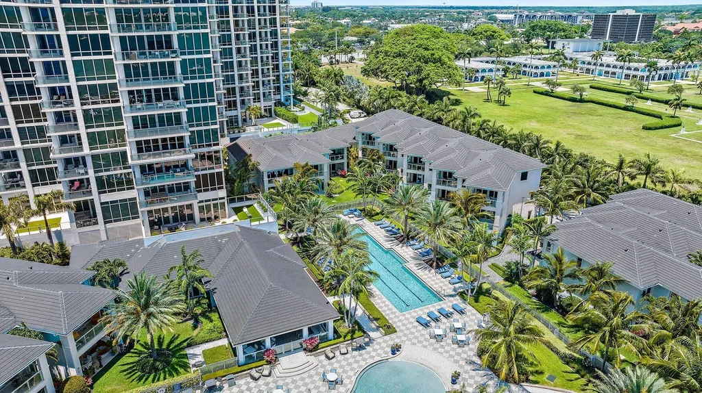 110 Water Club Court N North Palm Beach FL 33408