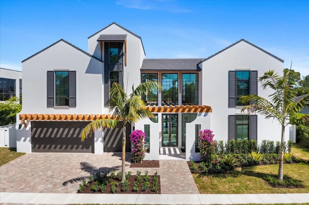 880 NE 3rd Avenue Boca Raton FL 33432