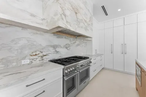 880 NE 3rd Avenue Boca Raton FL 33432