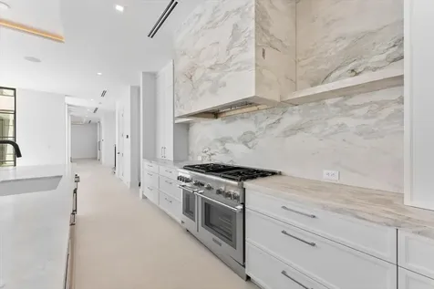 880 NE 3rd Avenue Boca Raton FL 33432