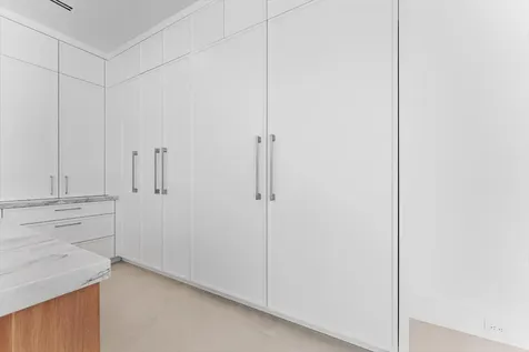 880 NE 3rd Avenue Boca Raton FL 33432