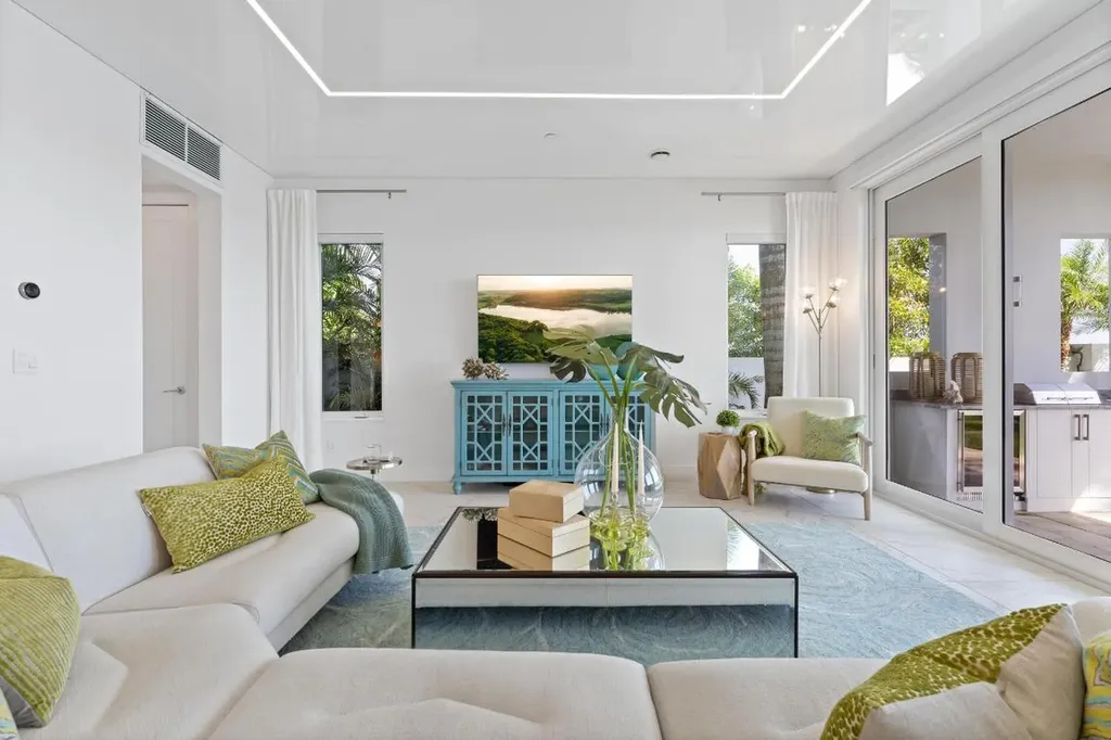 100 Water Club Court N North Palm Beach FL 33408