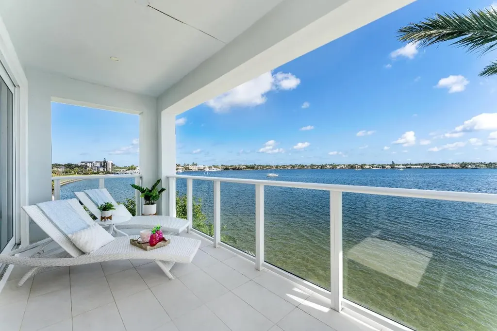 100 Water Club Court N North Palm Beach FL 33408