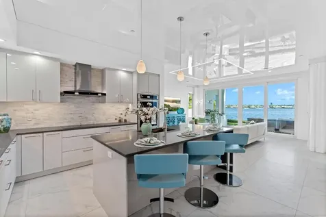 100 Water Club Court N North Palm Beach FL 33408