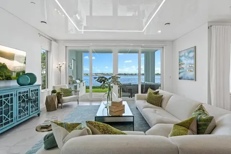 100 Water Club Court N North Palm Beach FL 33408