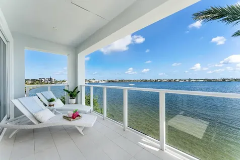 100 Water Club Court N North Palm Beach FL 33408